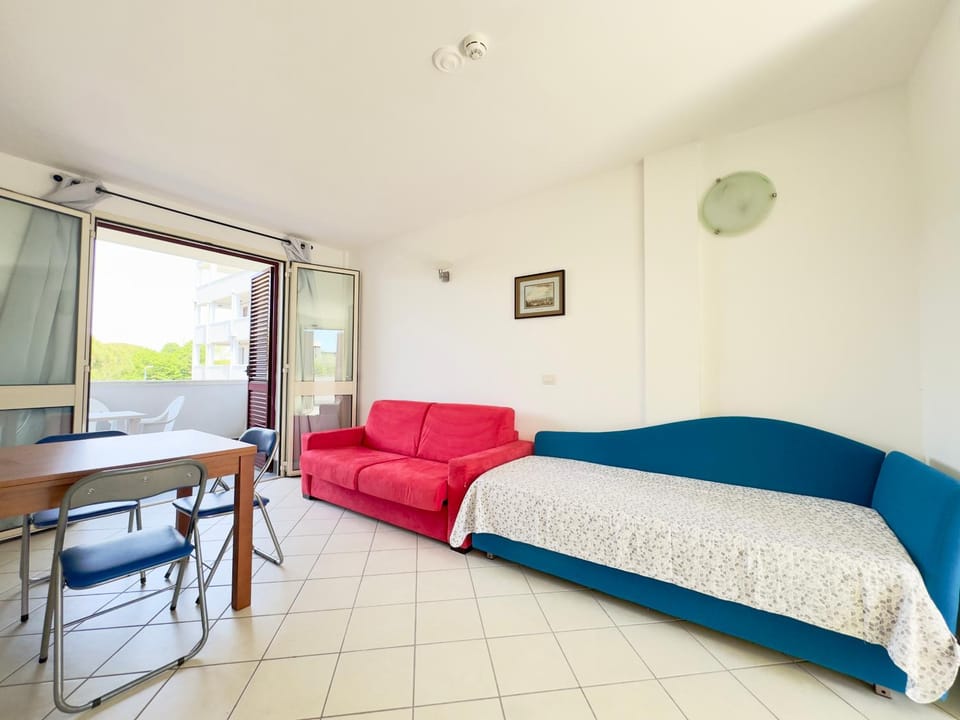 Living room, Dining area, Bedroom