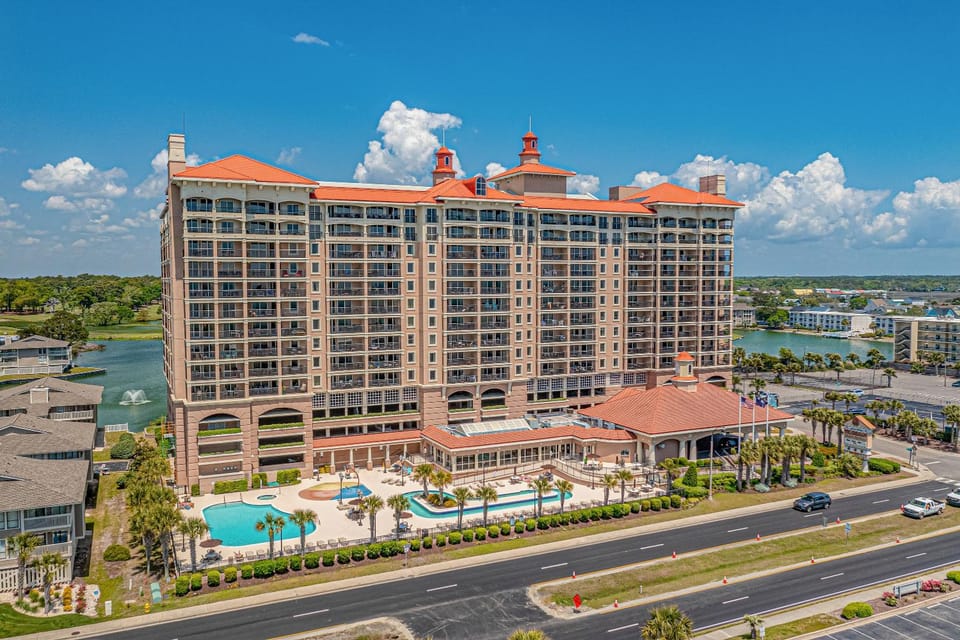 1013 - Type D Lake & Ocean View Corner Apartment in North Myrtle Beach