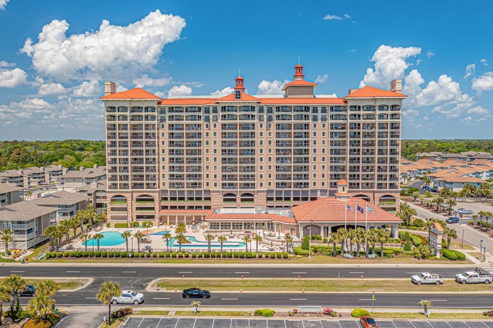 1013 - Type D Lake & Ocean View Corner Apartment in North Myrtle Beach