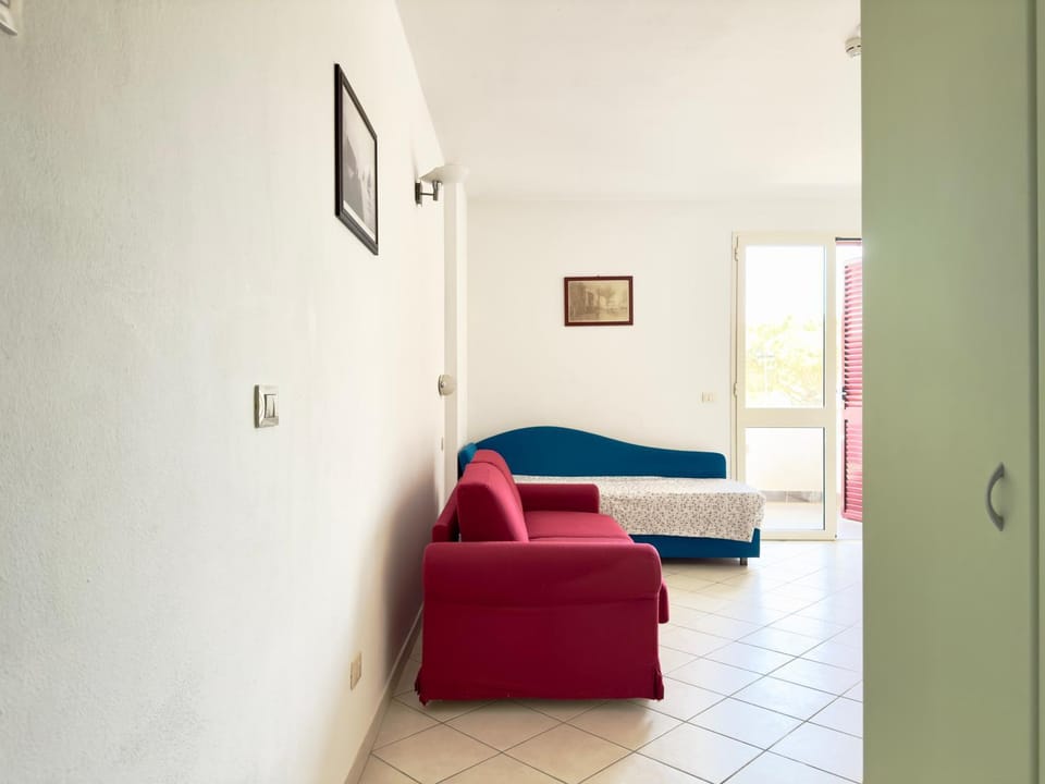 Living room, Bedroom