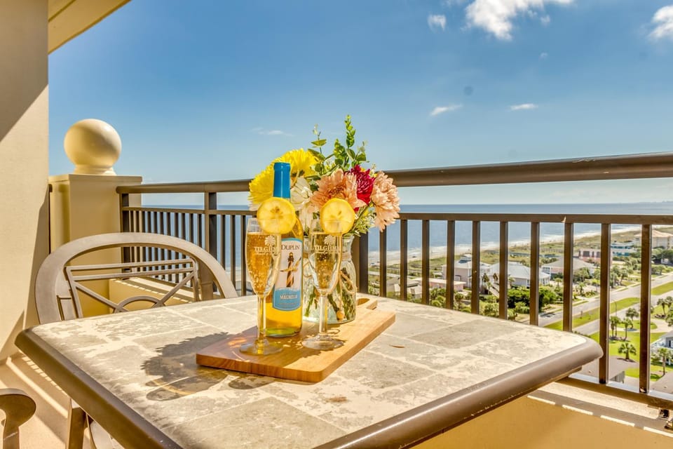 1512 - Type C Angled Oceanview Apartment in North Myrtle Beach