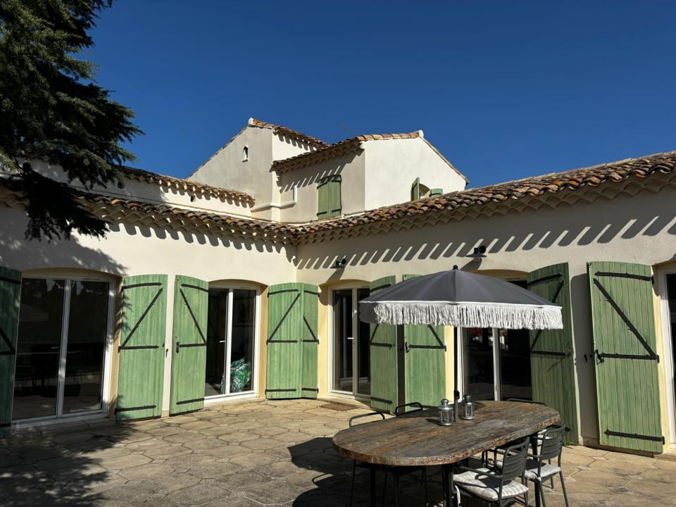 Property building, Balcony/Terrace
