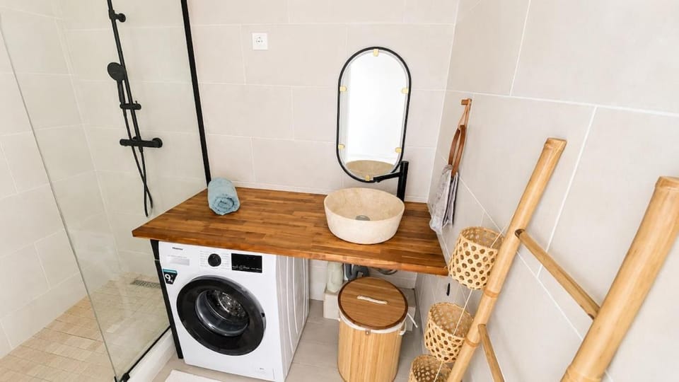 Appt La Cala June St-Gilles Plage Roches Noires Apartment in Saint-Paul