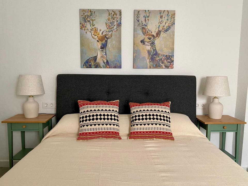 Bed, Bedroom