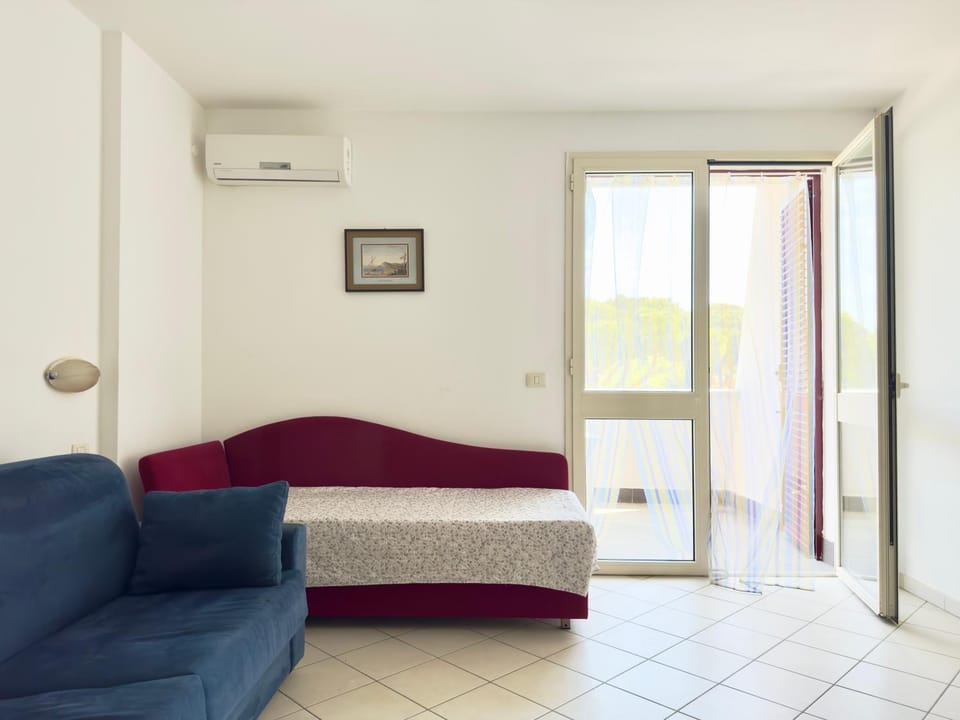Living room, Bedroom