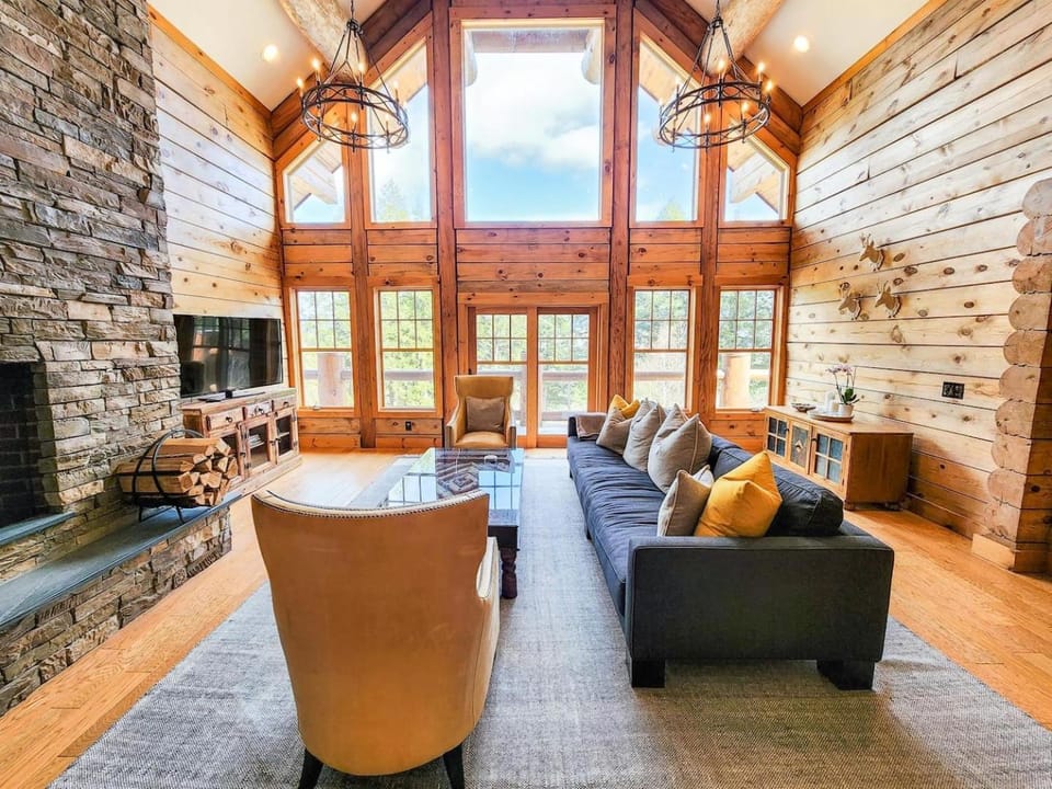 Ridge House with Mountain Views House in Waitsfield