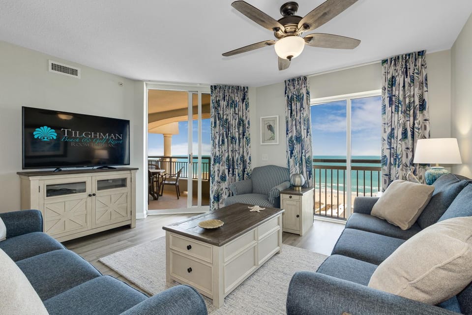 Day, TV and multimedia, View (from property/room), Balcony/Terrace, Living room, Seating area, Sea view, furniture, air conditioner