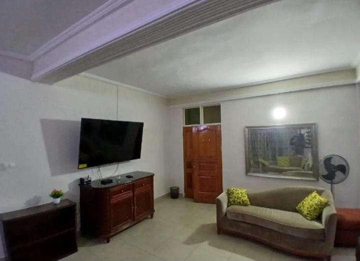 Studio Apt-Osu Apartment in Accra