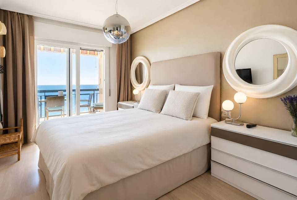 Living room, Bedroom