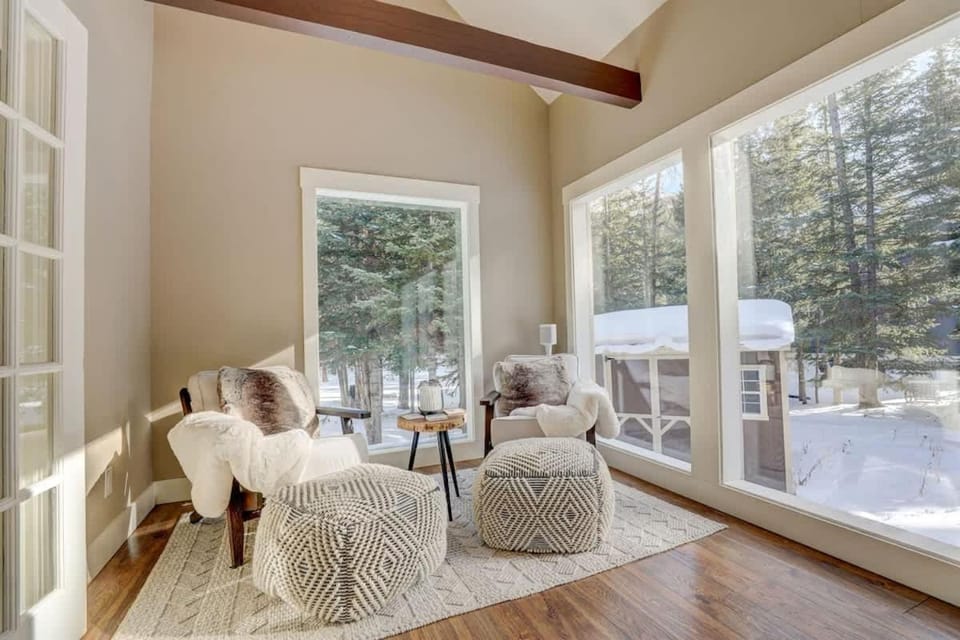 Breck Cabin - Game Room & 10 minutes to Slopes Cabin in Blue River