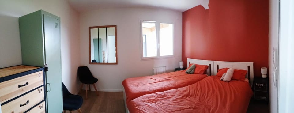 Bed, Photo of the whole room, Bedroom, wardrobe