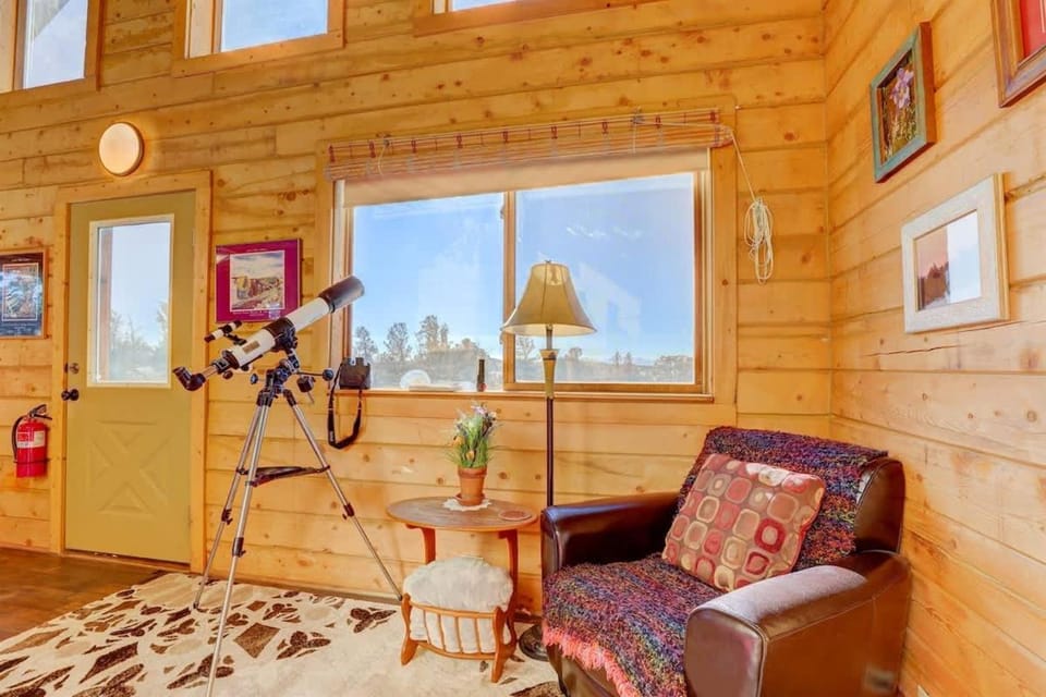 Secluded Mtn Escape- Rec Room & 35 Acres House in Park County