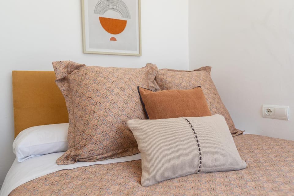 Bed, Bedroom, heating, towels, air conditioner