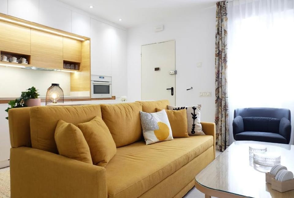 Kitchen or kitchenette, Living room