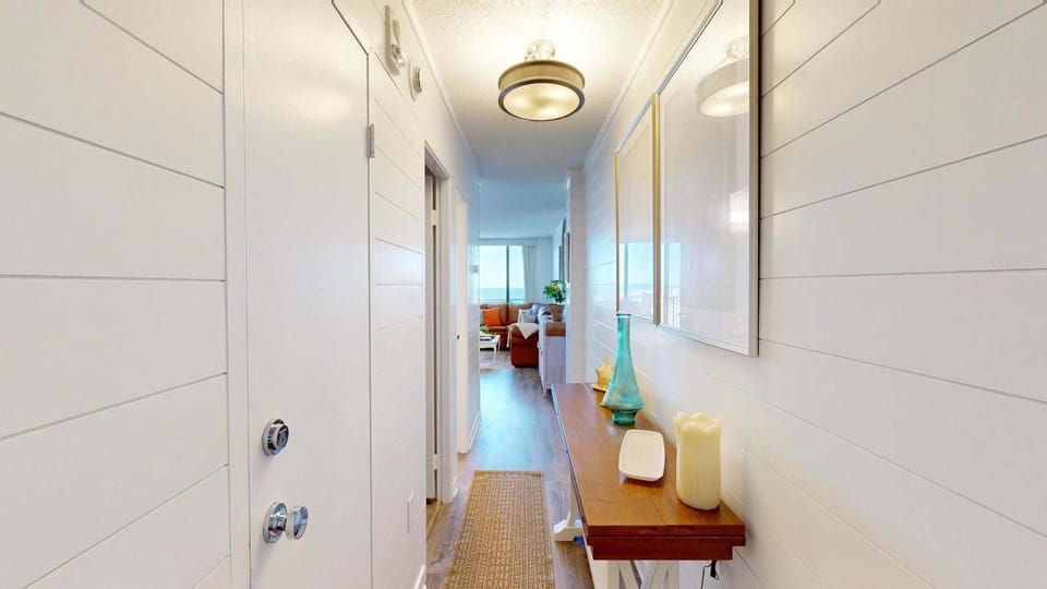 Sea Colony 4th floor condo with pools tennis House in Sussex County