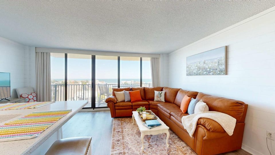 Sea Colony 4th floor condo with pools tennis House in Sussex County