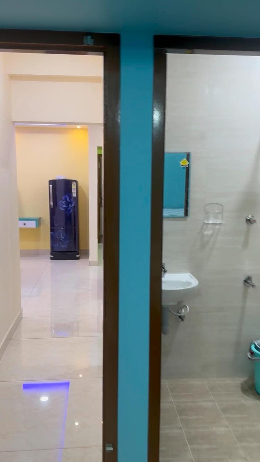 8 Beds 3BHK Perungudi WTC Apollo DLF Kitchn Wi-Fi Apartment in Chennai