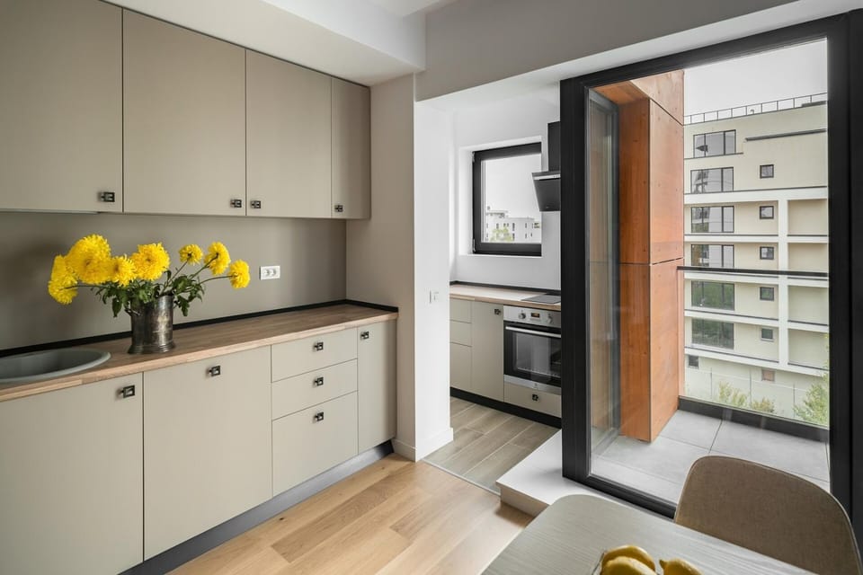 Property building, TV and multimedia, Kitchen or kitchenette, oven, stove
