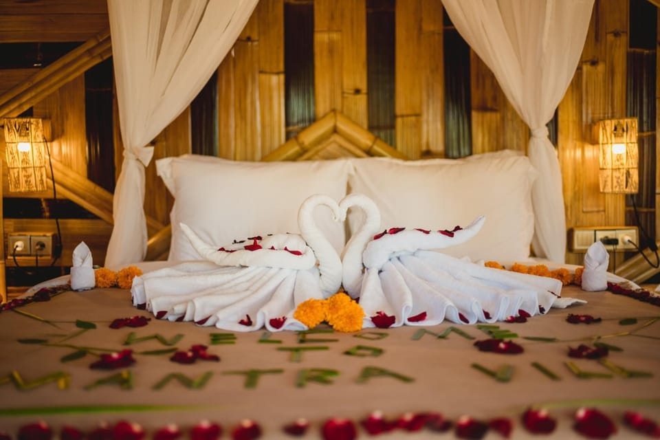 Mantra Bamboo Retreat Near Sidemen Villa in Selat
