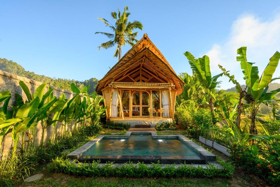 Mantra Bamboo Retreat Near Sidemen Villa in Selat