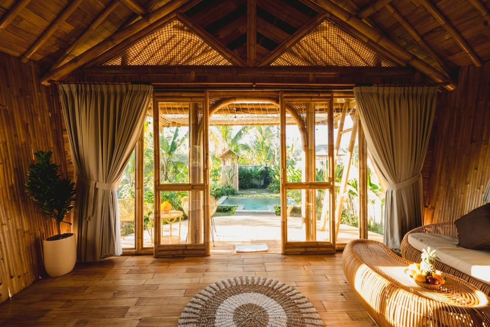 Mantra Bamboo Retreat Near Sidemen Villa in Selat