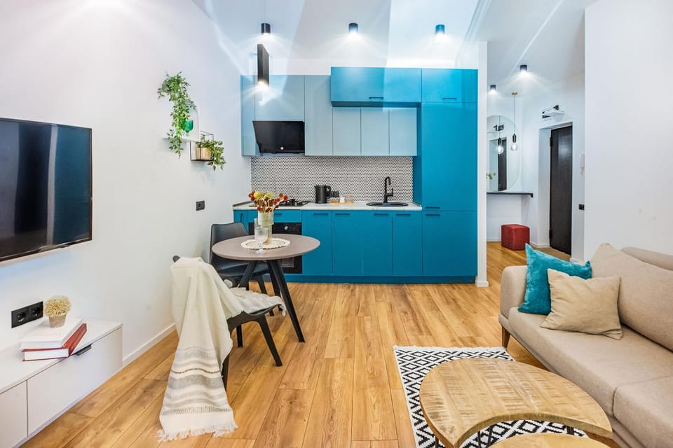 Kitchen or kitchenette, Living room, Seating area
