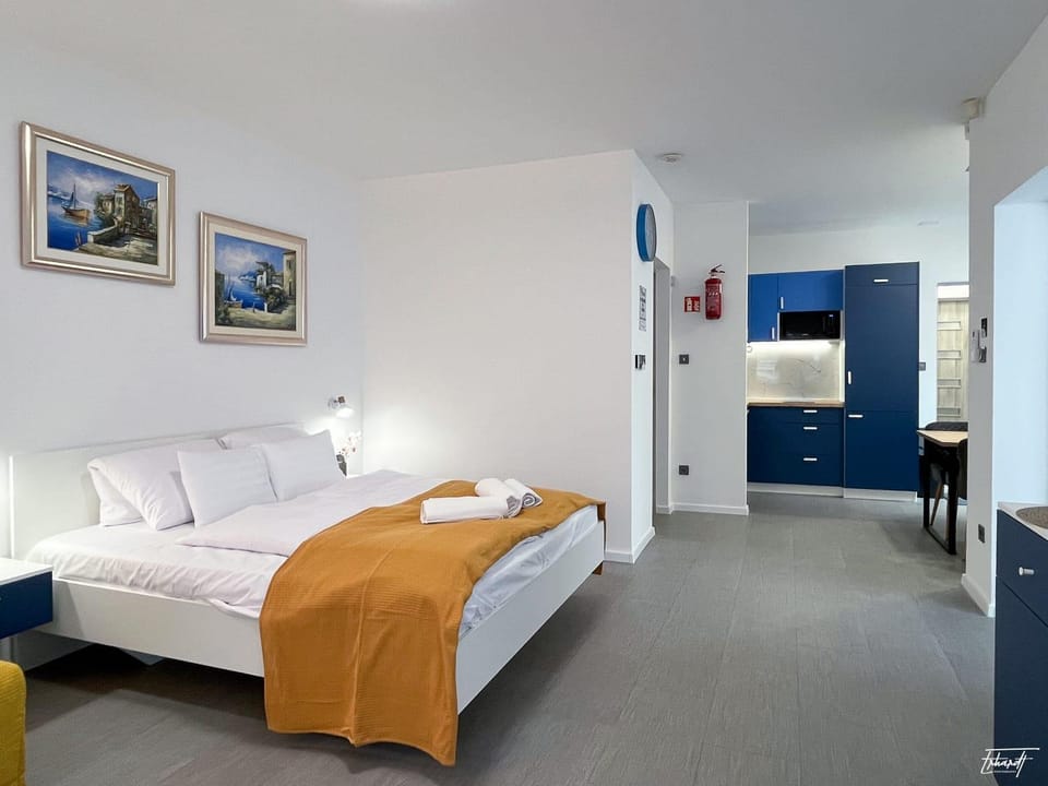 Apartman Bluna Lake Apartment in Siófok
