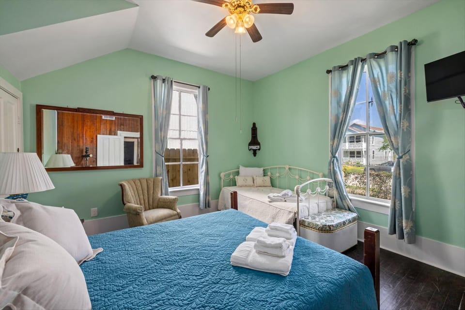 Sells House House in Galveston Island