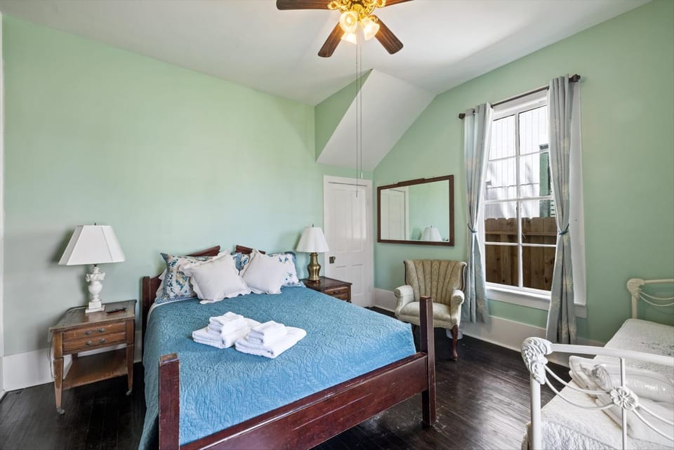 Sells House House in Galveston Island