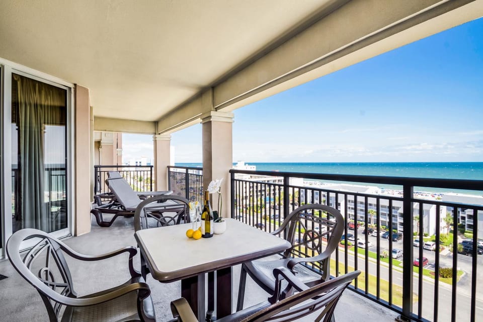 9010 - Type A Oceanview Apartment in North Myrtle Beach