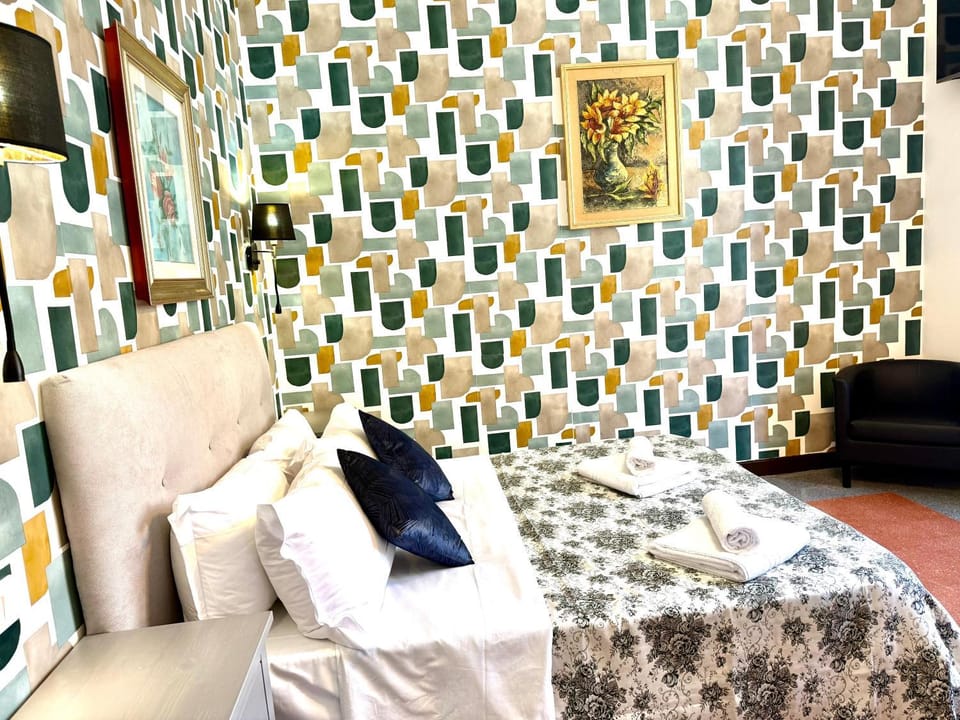 Bed, Living room, Bedroom
