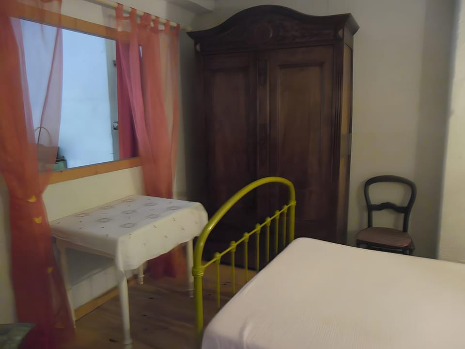 Property building, Living room, Bedroom