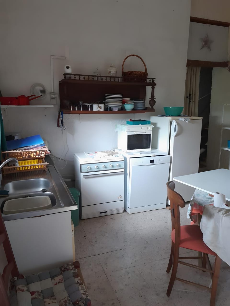 Kitchen or kitchenette, Living room