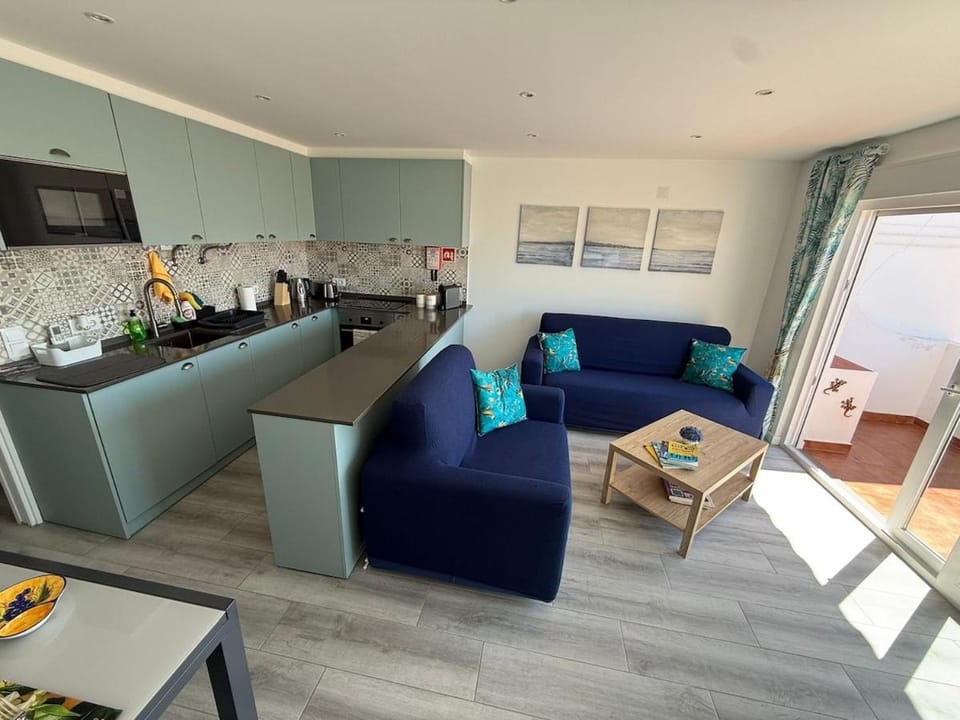 Oura Beach Retreat Apartment in Albufeira
