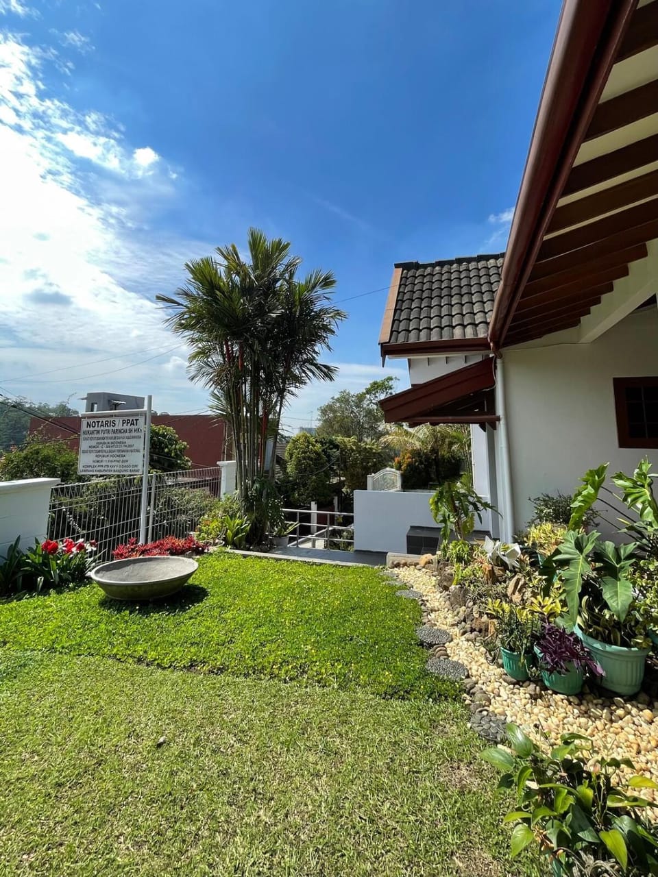 Belgareti Ndalem Partan Classic Villa Dago Giri House in Lembang