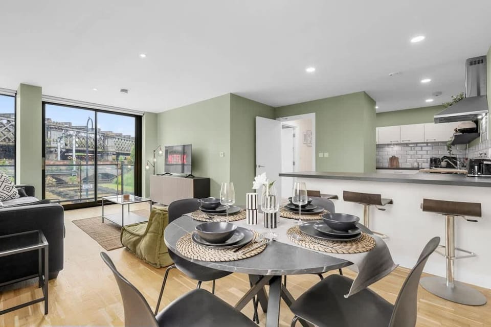 Deansgate Flat With Free Parking By City SuperHost Apartment in Salford