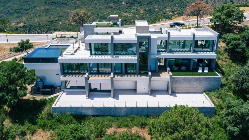 Property building, Natural landscape, Mountain view