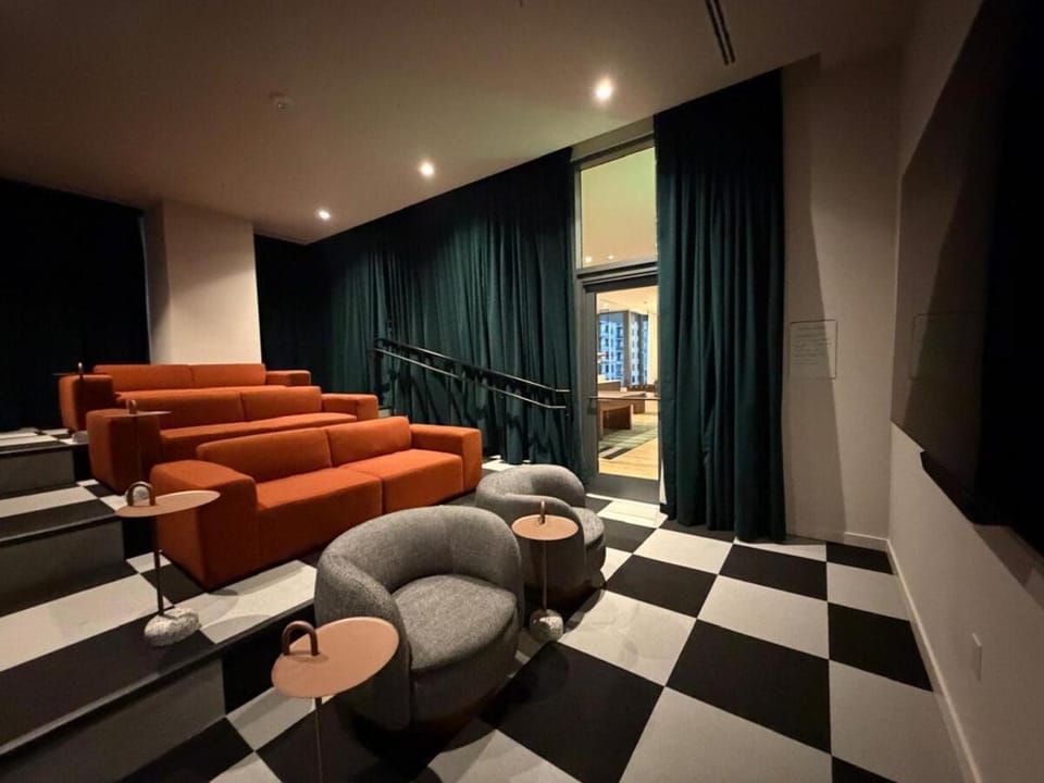 New Modern 1BR Pool-Sauna, Gym, Co-W 1111 Apartment in Miami