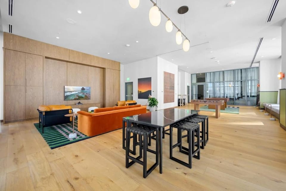 New Modern 1BR Pool-Sauna, Gym, Co-W 1111 Apartment in Miami