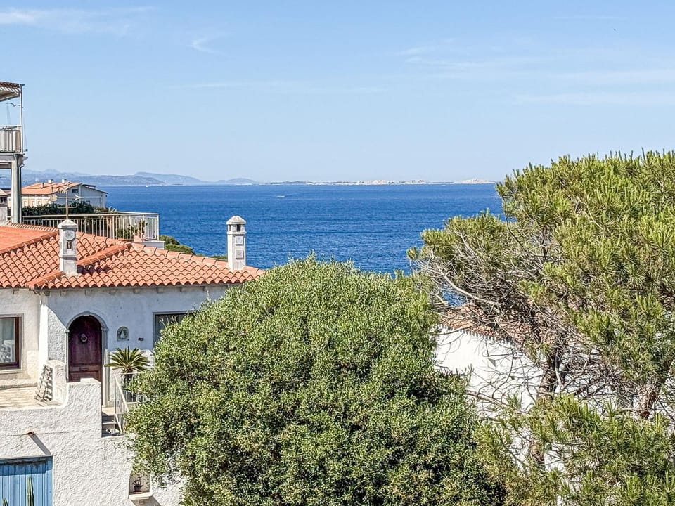 Property building, Sea view
