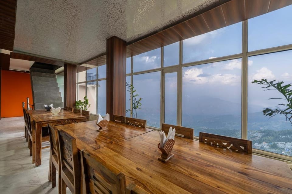 Valley Vista Rooms l Restaurant and Cafe l Forest Treks l Kufri by Exotic Stays Hotel in Himachal Pradesh