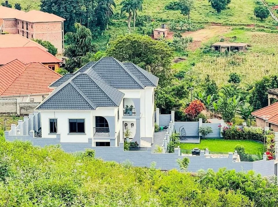Bwebajja Hub House in Uganda