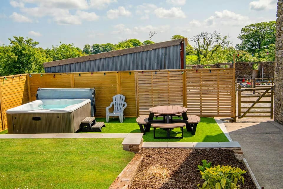 Patio, Garden, Hot Tub