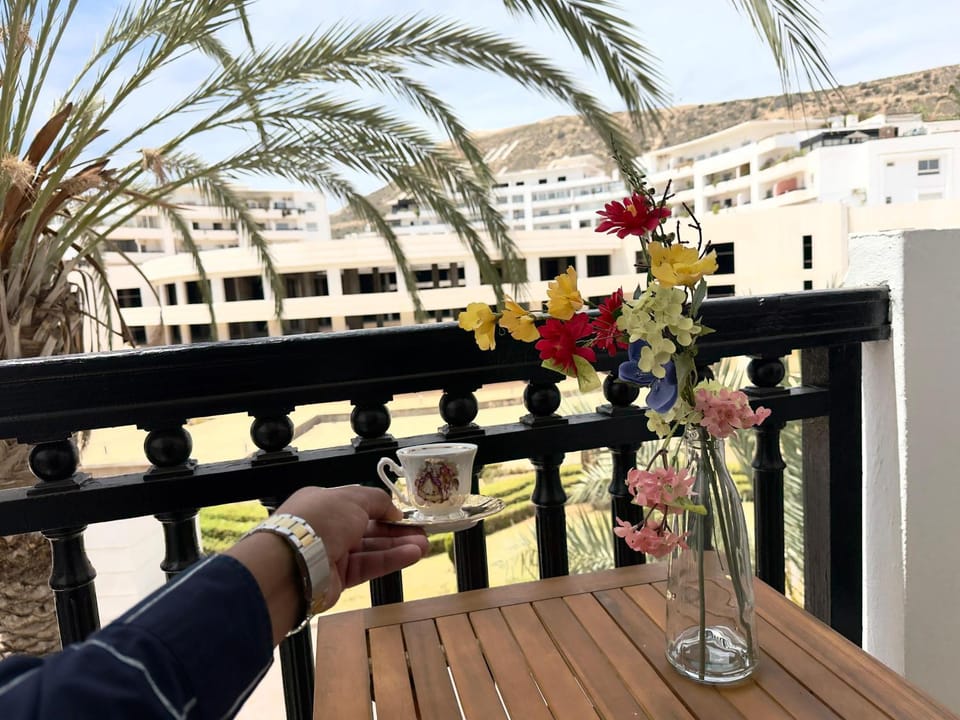 Day, Balcony/Terrace, Dining area, Drinks