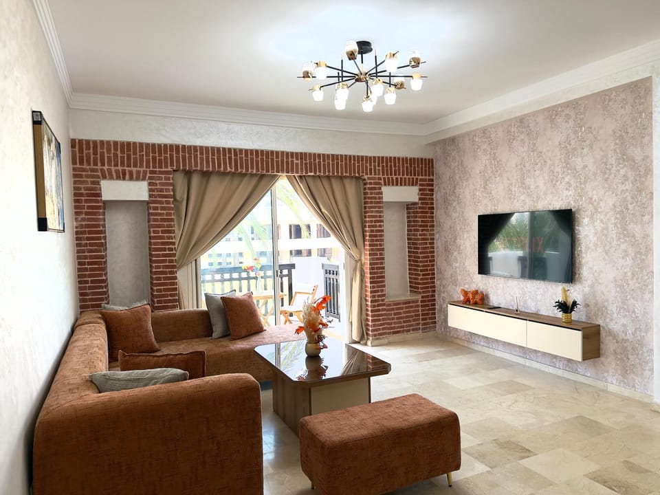 Communal lounge/ TV room, TV and multimedia, Living room, Evening entertainment
