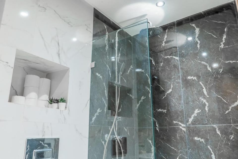 Modern Studio Maarif - Balcon - Netflix - Garage Prive -Central Location Apartment in Casablanca