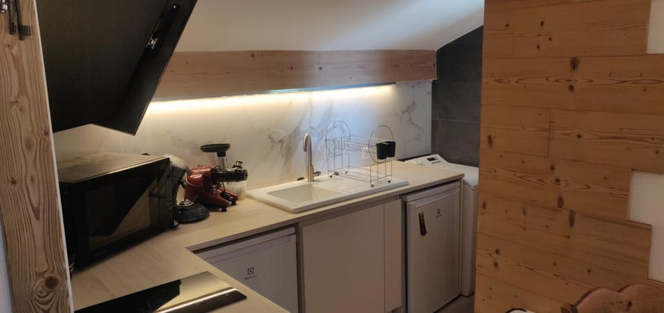 Kitchen or kitchenette, stove