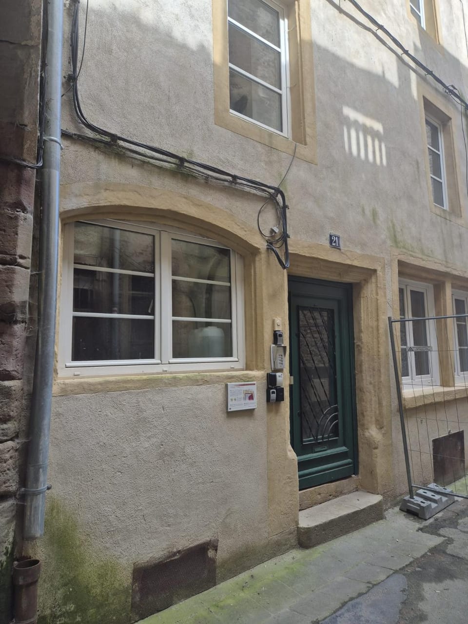 Facade/entrance