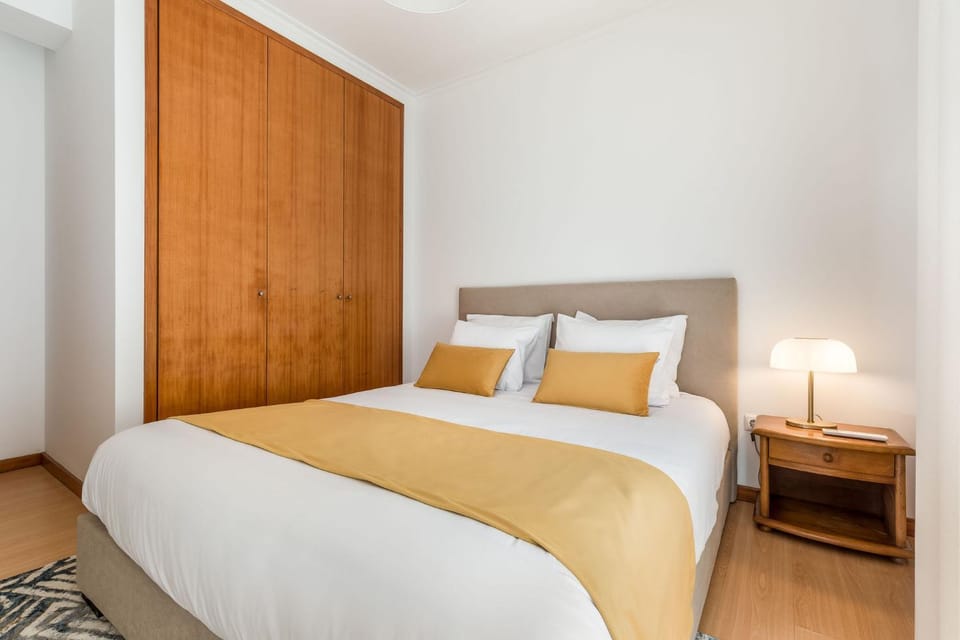 Bedroom, air conditioner
