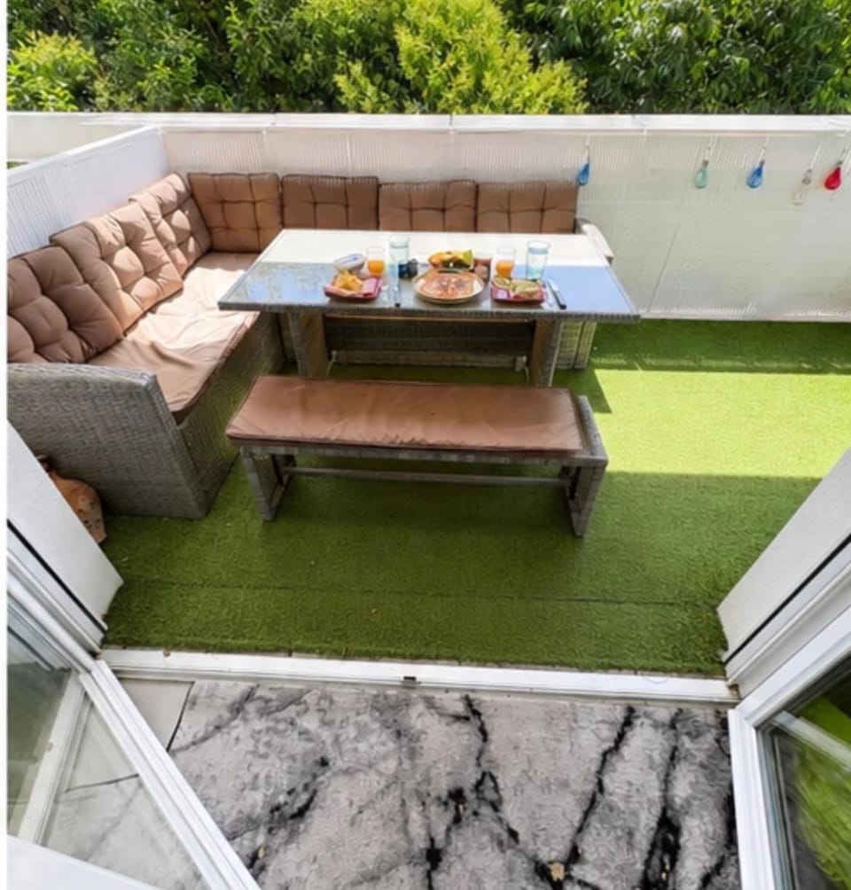 Appartement T3 3 terrasses pres du centre et des plages Apartment in Lattes